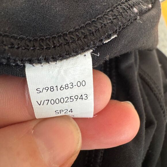 Athleta women’s black Elation flare leggings pants size medium - Picture 8 of 8